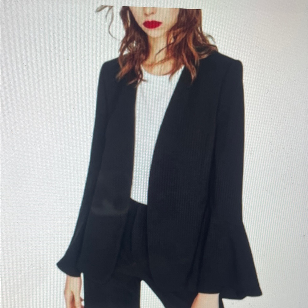Zara Woman sz XL  Open Front Bell Sleeve Blazer in Black (w shoulder pads)
